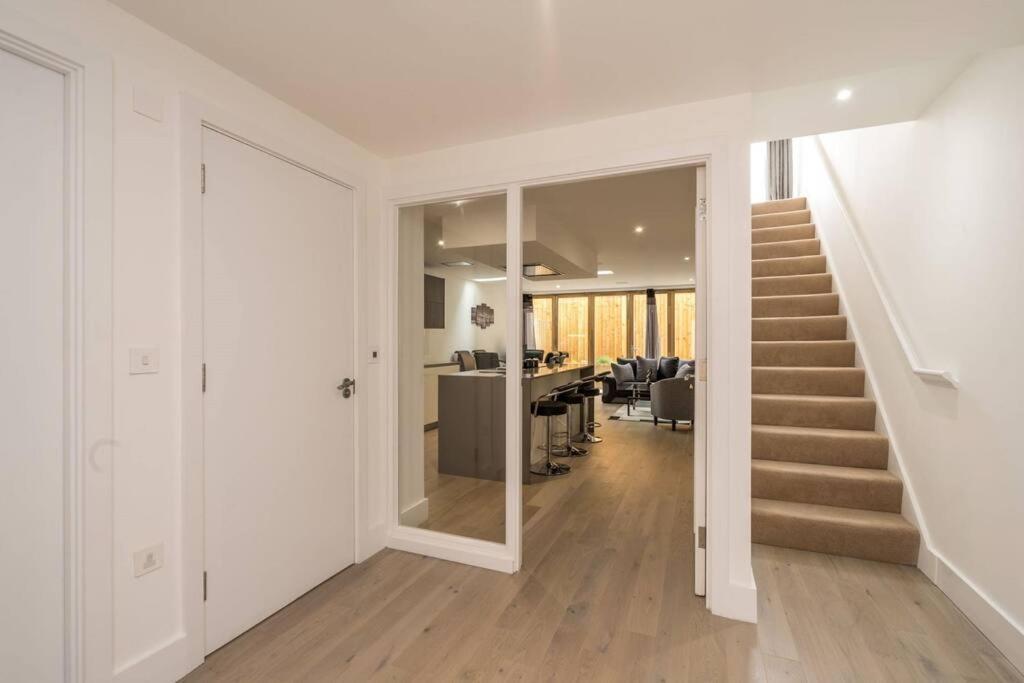 런던 Luxurious & Modern Townhouse In Hammersmith 아파트 외부 사진