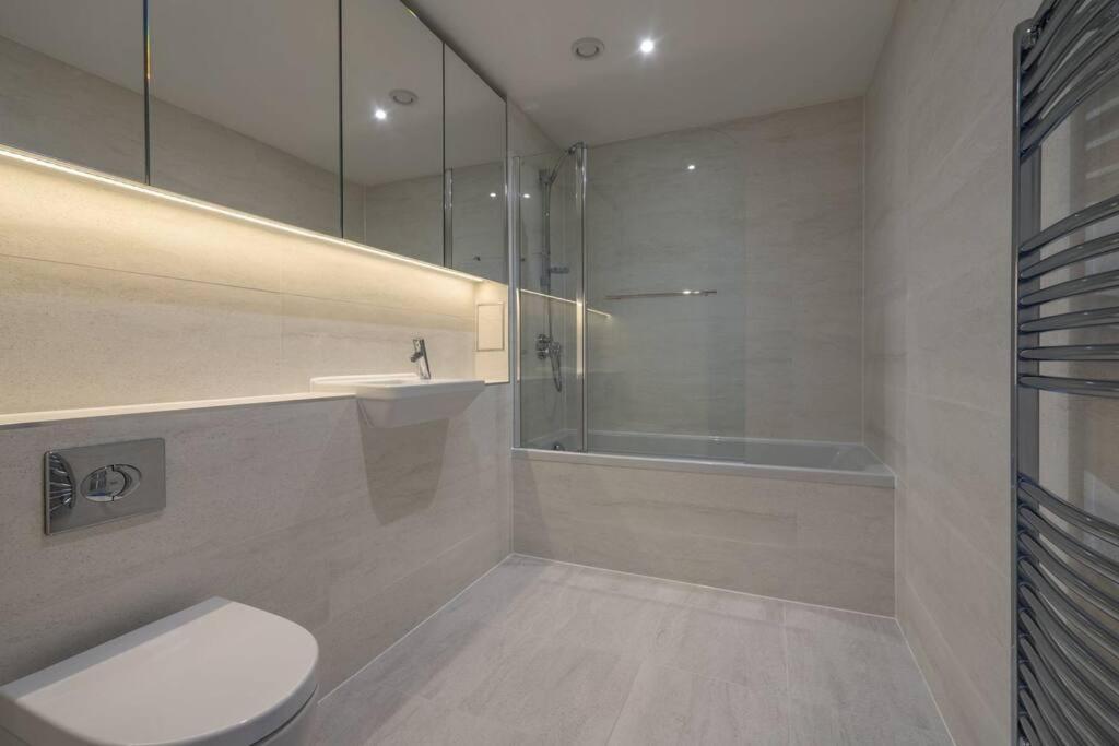 런던 Luxurious & Modern Townhouse In Hammersmith 아파트 외부 사진